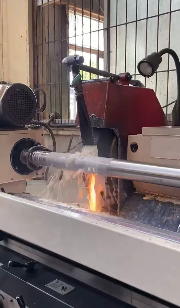 How does CNC grinding work?